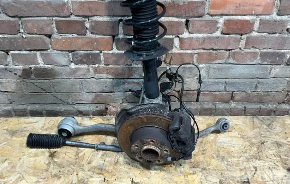 BMW 1 F20 F21 Front wheel hub spindle knuckle 6791541