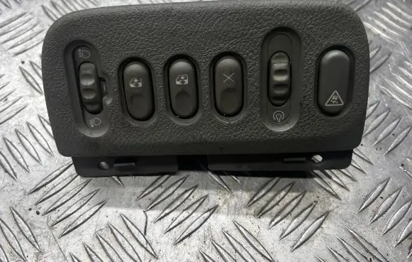 Renault Megane II Electric window control switch 7700432429