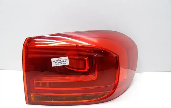 Volkswagen Tiguan Rear/tail lights 5N0945096Q