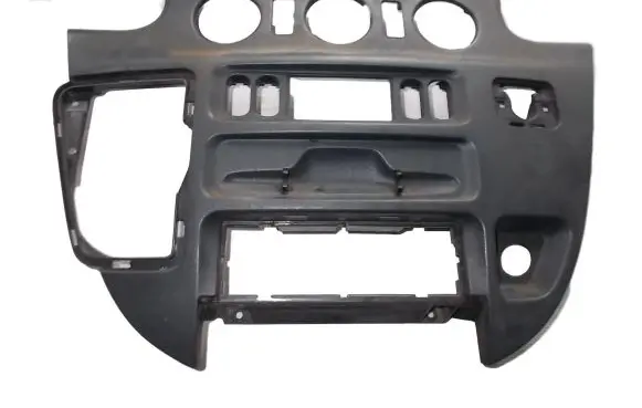 Mercedes-Benz Sprinter W901 W902 W903 W904 Dashboard 9016893408