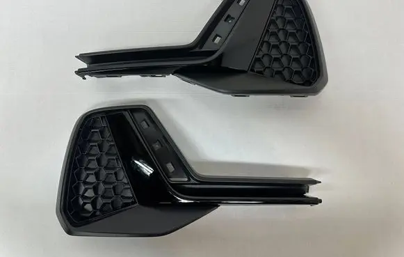 Audi A1 Front bumper lower grill 82A807833B 82A807834B 82A807833