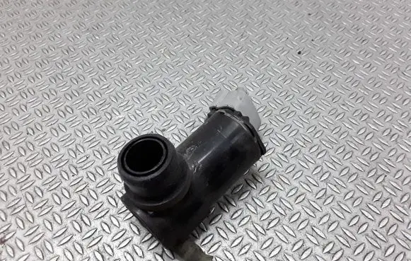 Toyota RAV 4 (XA10) Windscreen/windshield washer pump 8531020210