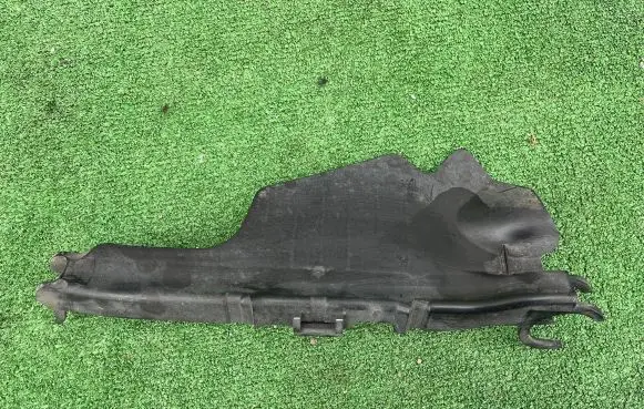 Audi RS5 Other under body part 8W0505561B