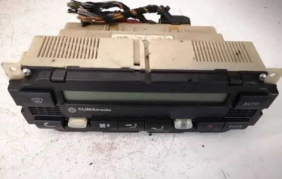 Volkswagen PASSAT B5 Climate control unit 1J1907044