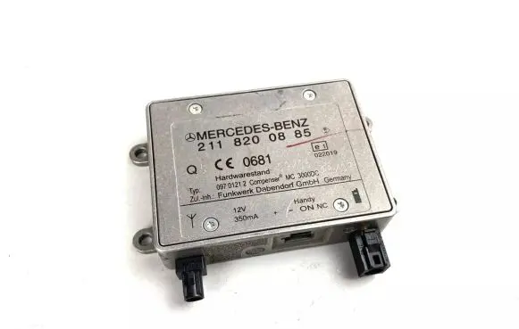 Mercedes-Benz E W211 Antenna control unit 2118200885