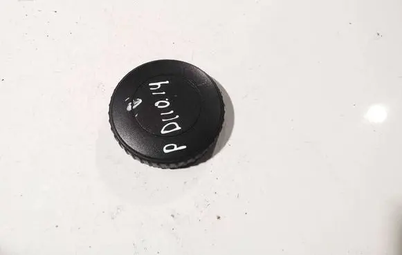 Volkswagen PASSAT B6 Seat adjustment knob 1J0881673