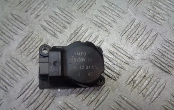 Fiat Croma A/C air flow flap actuator/motor 985100V