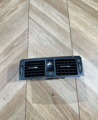 Mercedes-Benz C W204 Dash center air vent grill A2048303954 6845001