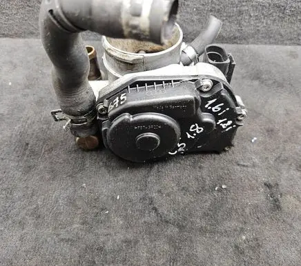 Audi A6 S6 C5 4B Throttle valve 058133063