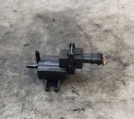 Opel Astra J Turbo solenoid valve 70246100 10T345 8972882491