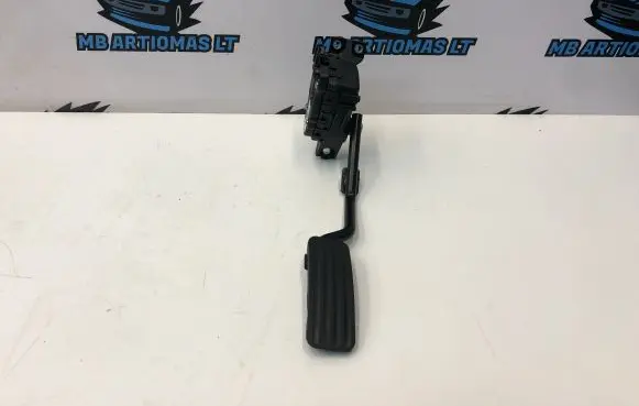 Jaguar XF X250 Accelerator throttle pedal 8X239F832B