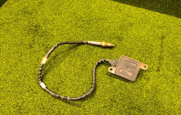 Renault Trafic III (X82) Lambda probe sensor 227905444R A2C808955000 5WK96748