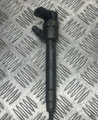 Mercedes-Benz E W211 Fuel injector 0986435