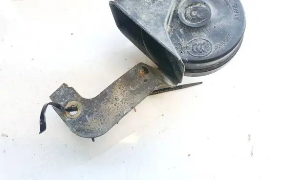 Volvo S40 Horn signal a046522 am80s