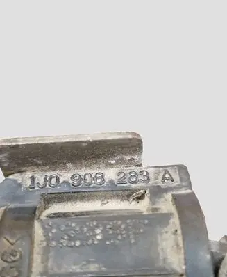 Volkswagen II LT Turbo solenoid valve 1J0906283A