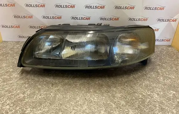 Volvo V70 Headlight/headlamp 8662919