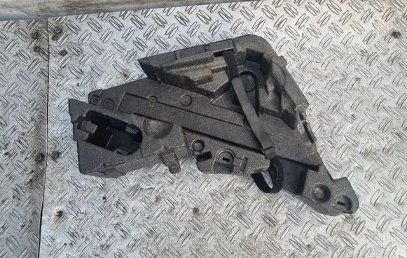 Volkswagen Touareg I Tool box 7L0012112