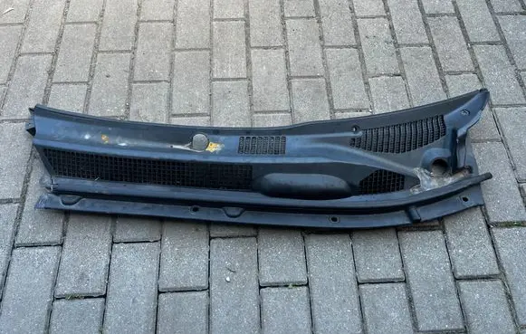 Toyota RAV 4 (XA20) Wiper trim 5570842110 5578142040