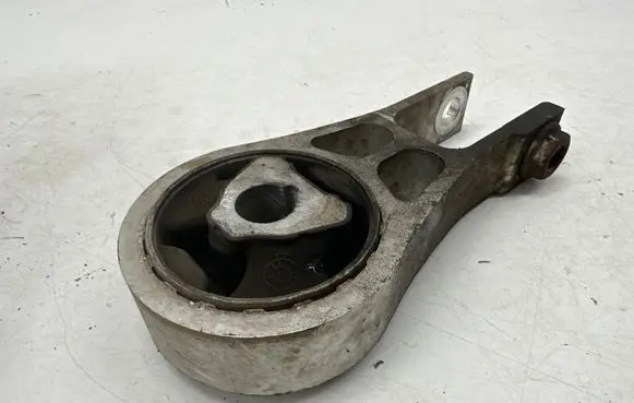 Jeep Compass Engine mount bracket P68253028AD