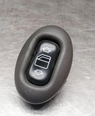 Mercedes-Benz E W210 Electric window control switch 2108208210