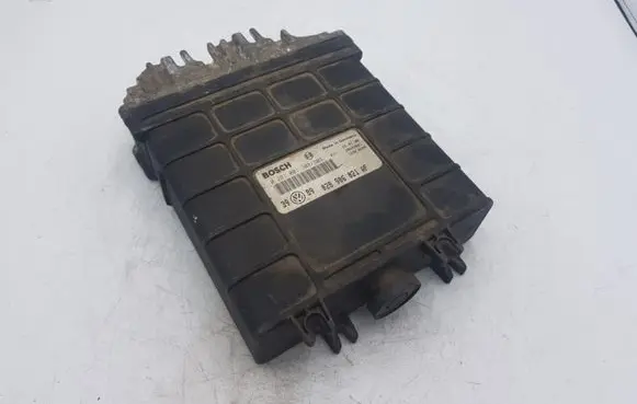 Volkswagen Golf III Engine control unit/module 028906021AF
