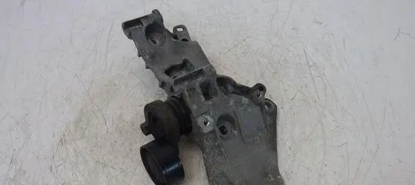 Renault Clio IV Generator/alternator bracket 8200669495
