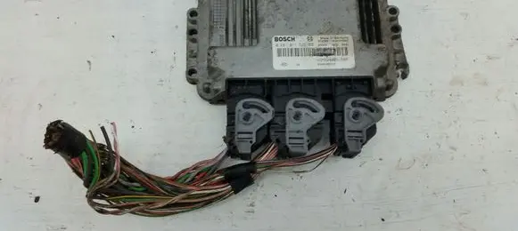 Renault Trafic II (X83) Engine control unit/module 0281011529