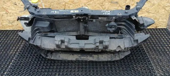 Nissan Qashqai Radiator support slam panel