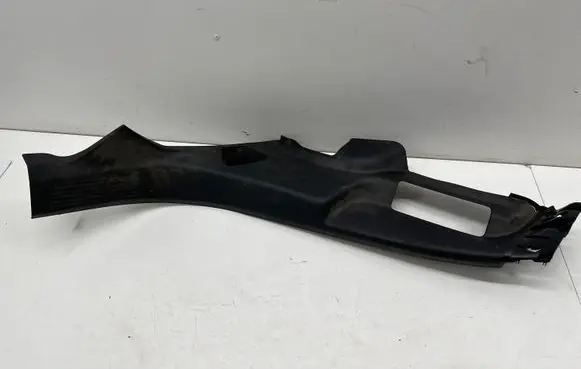(C) pillar trim