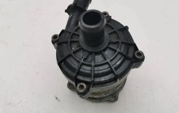 Renault Megane E-Tech Electric auxiliary coolant/water pump 215815M01A