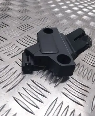 Toyota Avensis T270 Loading door lock 