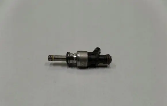 Audi A8 S8 D4 4H Fuel injector 1079036N