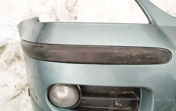Front bumper splitter molding