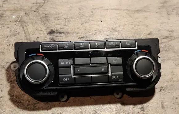 Volkswagen Golf VI Climate control unit 5K0907044BC 5HB00974630