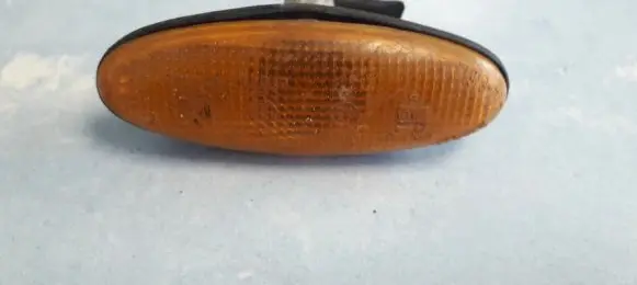 Mazda 626 Front fender indicator light 21461612 214-61612