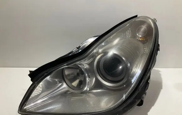 Mercedes-Benz CLS C219 Headlight/headlamp