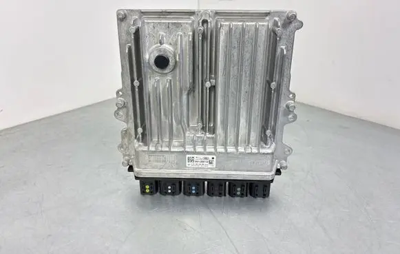Land Rover Defender Engine control unit/module R8A212B684KAB
