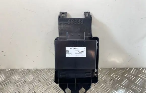 Audi RS7 C7 Voltage converter/converter module 8K0959663F 8K0959663 4G0907347