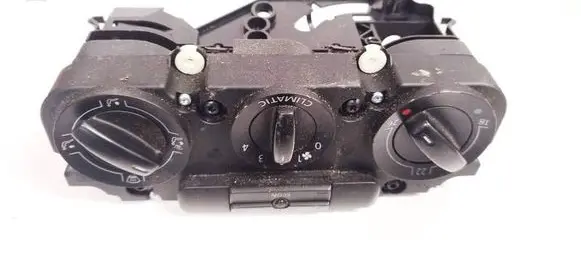 Volkswagen Golf Plus Climate control unit 