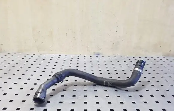 Ford Kuga II Engine coolant pipe/hose AV6118K582BC