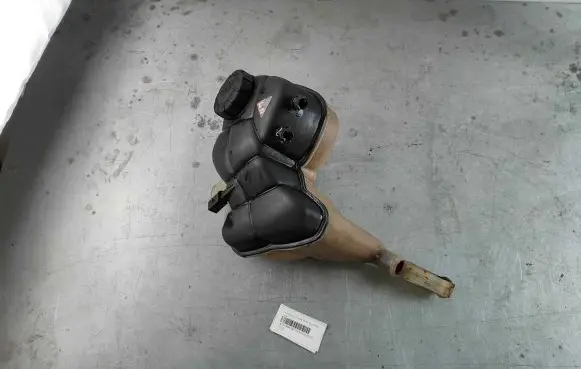 Mercedes-Benz S W221 Coolant expansion tank/reservoir A2215000349