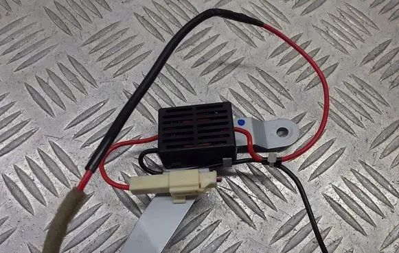 Subaru Legacy Aerial antenna amplifier