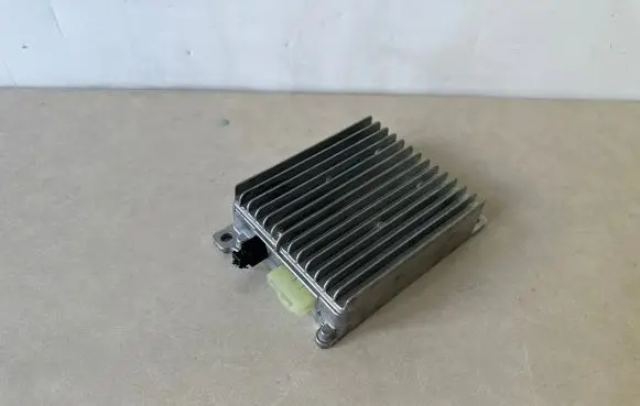 BMW X5 F15 Voltage converter/converter module 6817834