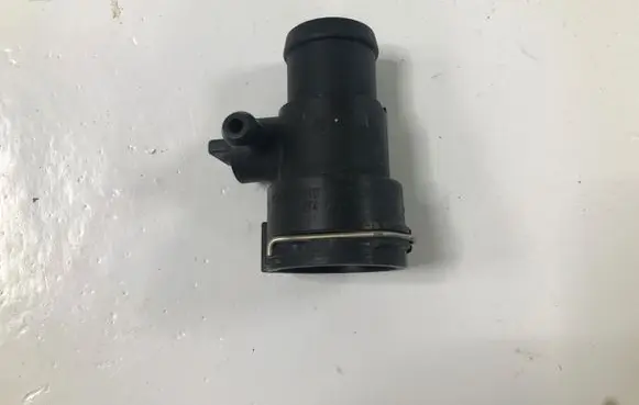 Audi Q5 SQ5 Engine coolant pipe/hose 8K0122293F