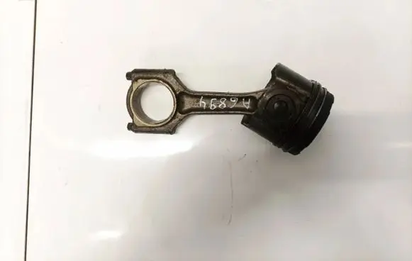 Opel Omega B2 Piston with connecting rod