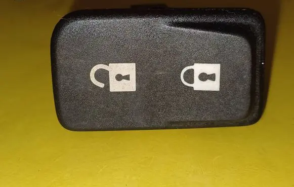 Volvo C70 Central locking switch button 30773333