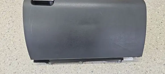 Mercedes-Benz GL X164 Glove box A1646800691 A1646890608 1687715435