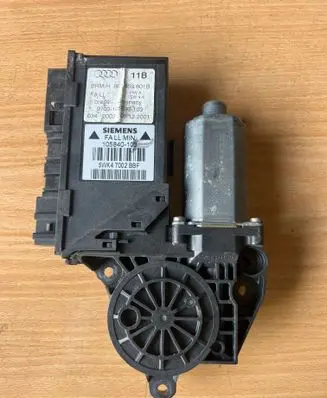 Audi A4 S4 B6 8E 8H Front door window regulator motor 8E1959801B 5WK47002BBF 105840103