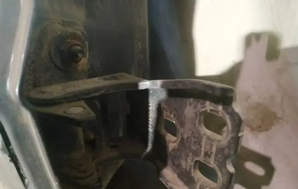 Jeep Grand Cherokee (WK) Rear door lower hinge