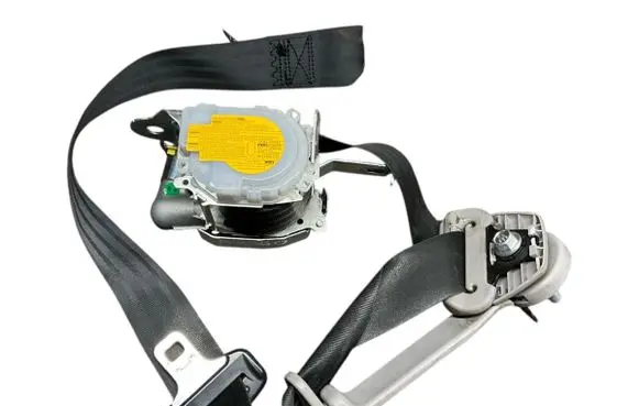 KIA Rio Front seatbelt 888801W330